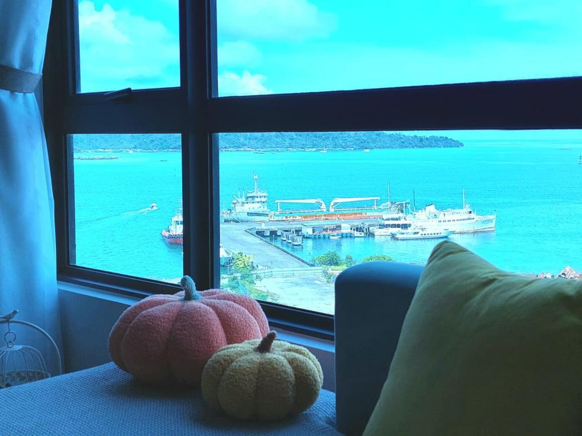 J'Stay Seaview Suite Jesselton Quay Кота-Кинабалу Экстерьер фото