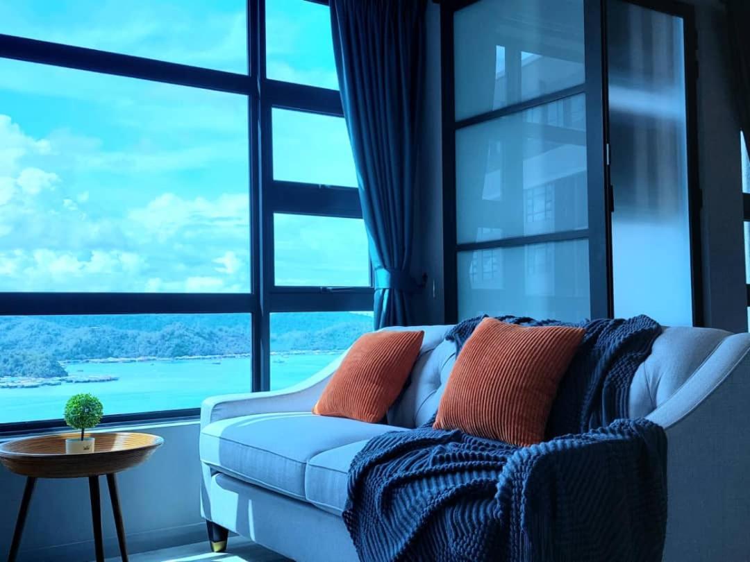 J'Stay Seaview Suite Jesselton Quay Кота-Кинабалу Экстерьер фото